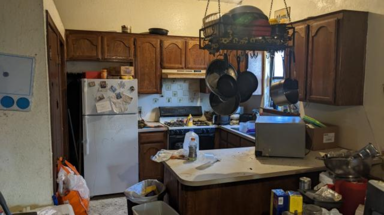 Kitchen before renovation