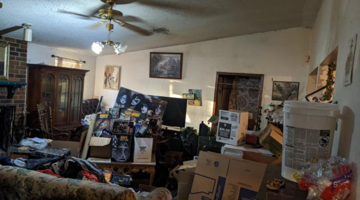 Living Room before renovation